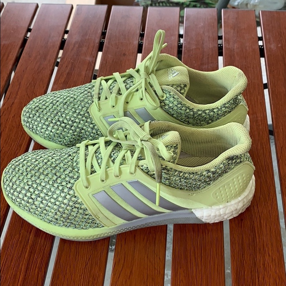 Adidas 3 stripes green woman's size 8 used. - Picture 1 of 13